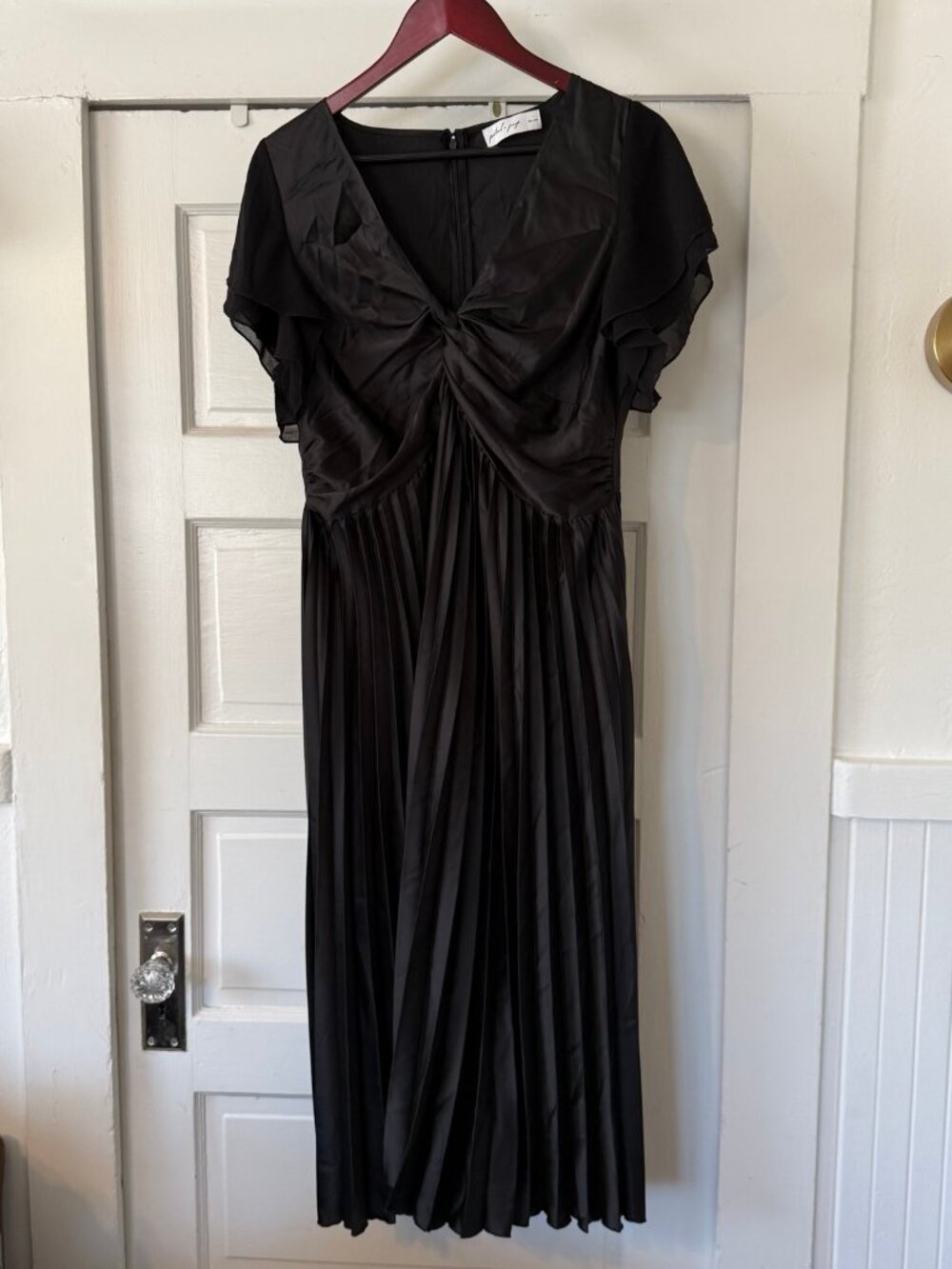 Petal & Pup Nova Black Pleated Midi Dress L - Picture 3 of 8